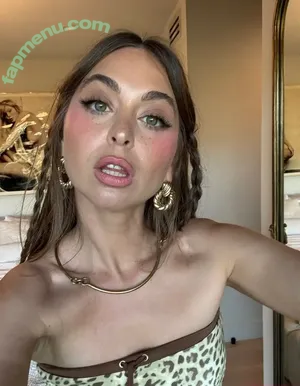 Riley Reid / hellorileyreid / rileyreidx3 nude photo #0051