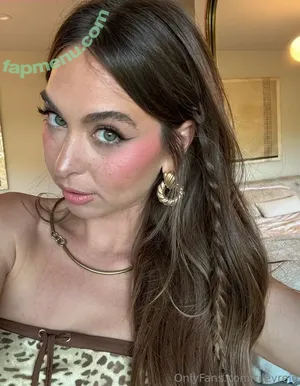 Riley Reid / hellorileyreid / rileyreidx3 nude photo #0052