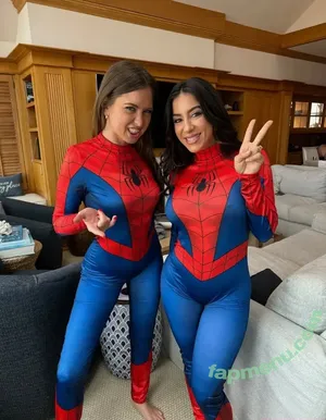 Riley Reid / hellorileyreid / rileyreidx3 nude photo #0149