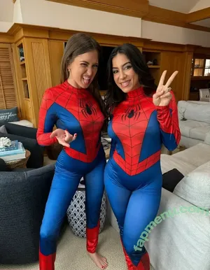 Riley Reid / hellorileyreid / rileyreidx3 nude photo #0153