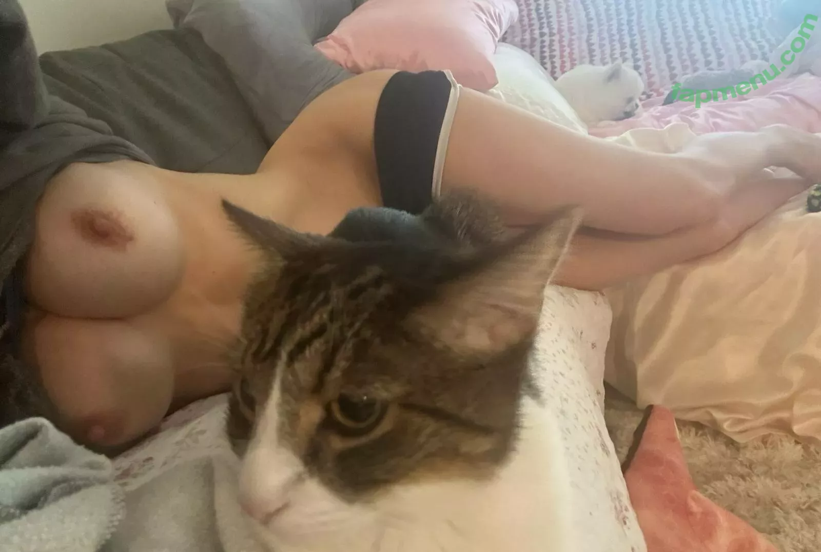 Riley Steele nude photo #1352 (rileyxinsta / xxxRiley)