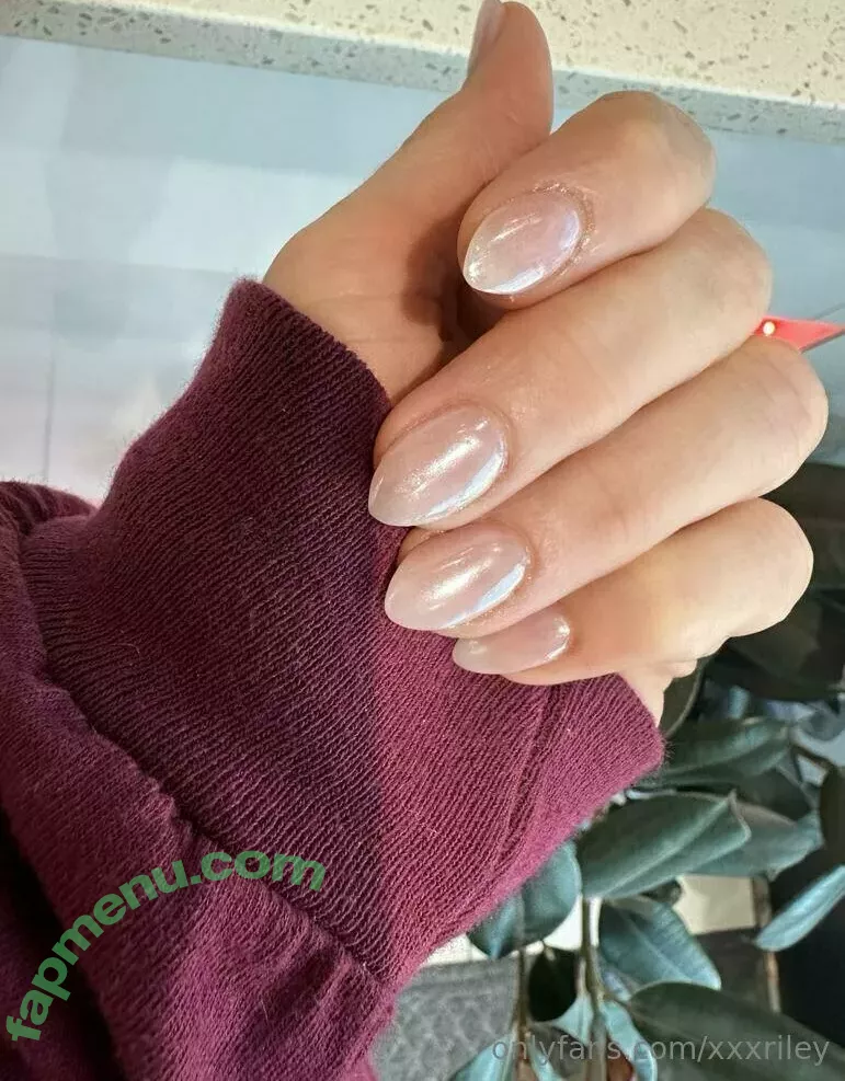 Riley Steele nude photo #1390 (rileyxinsta / xxxRiley)