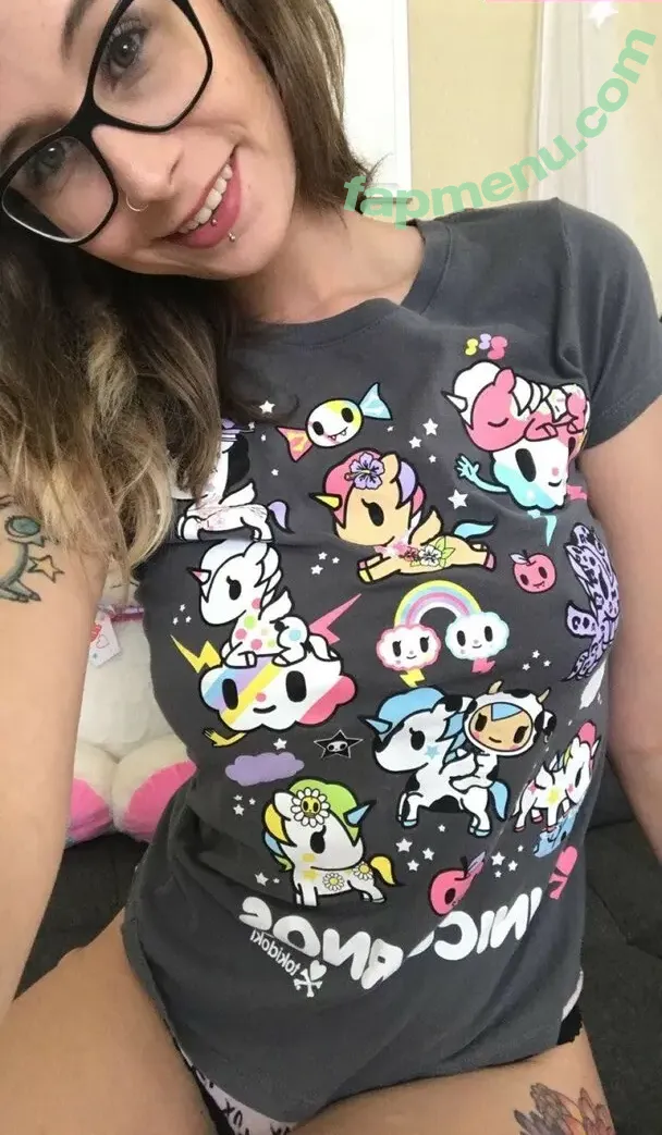 Riley Vega nude photo #0018 (spacekxtten)