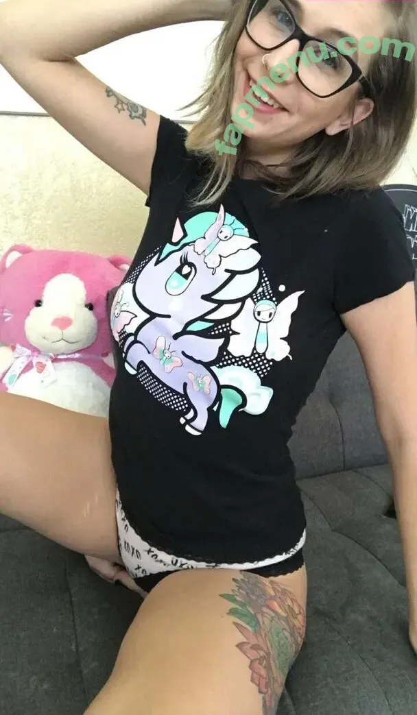 Riley Vega nude photo #0020 (spacekxtten)