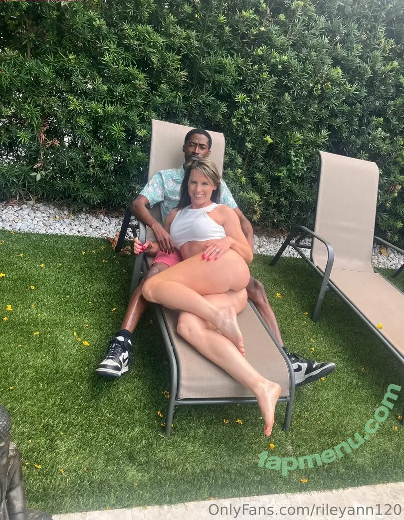 Rileyann120 nude photo #0040 (Riley Jacobs / rileyjacobs120)
