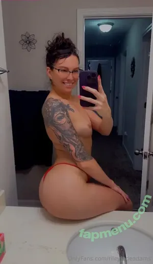 RileyJadeAdams nude photo #0048