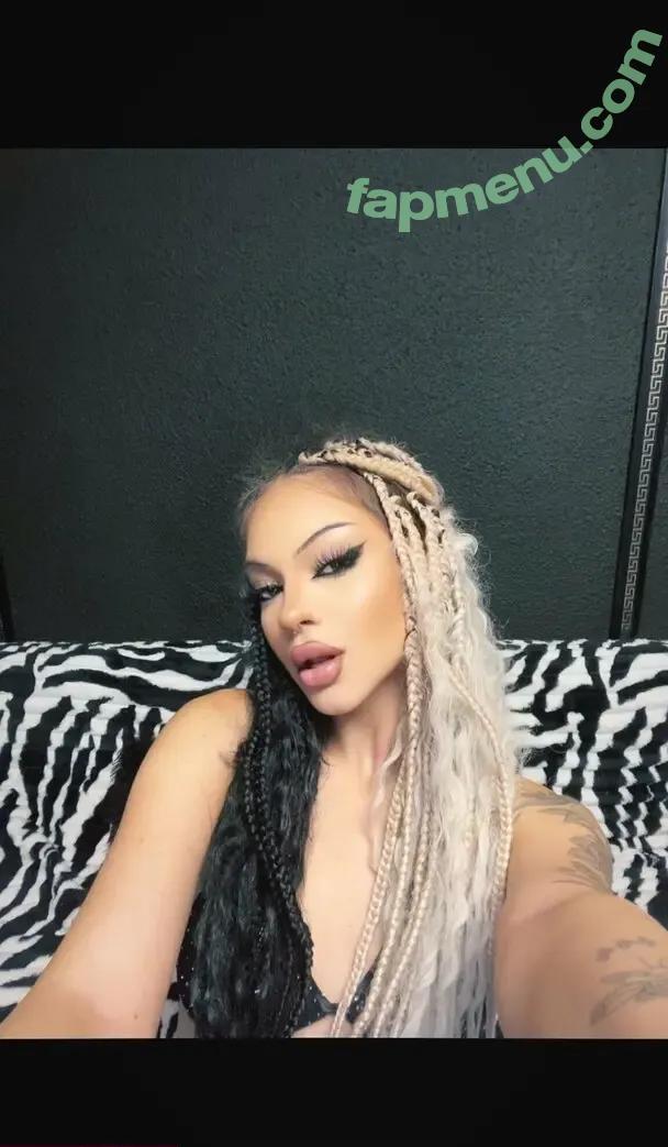 rileysmars nude photo #0004 (myrileysmits)