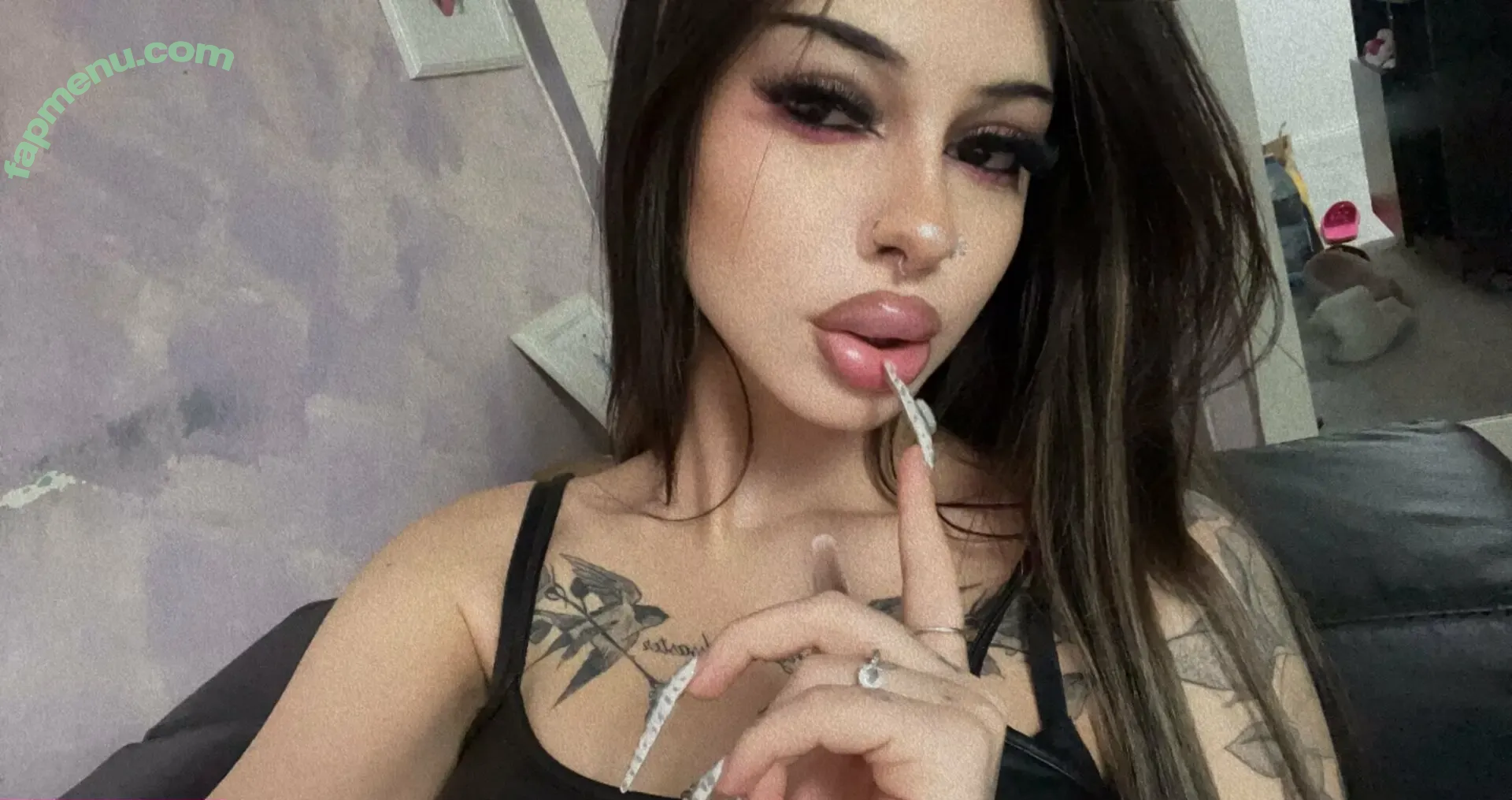 rileysmars nude photo #0007 (myrileysmits)