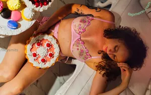 rileysmits / rileycurlyballoongirl nude photo #0011