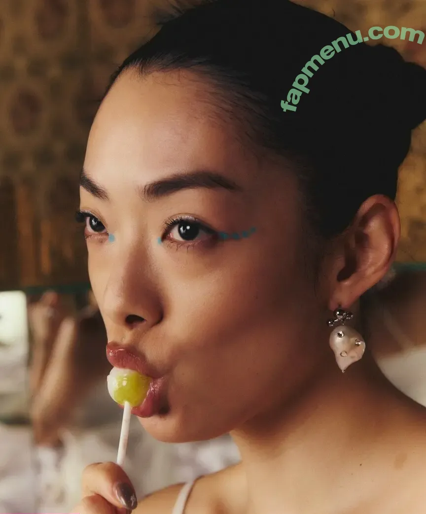 Rina Sawayama nude photo #0134 (rinasonline / soyjotaeme)