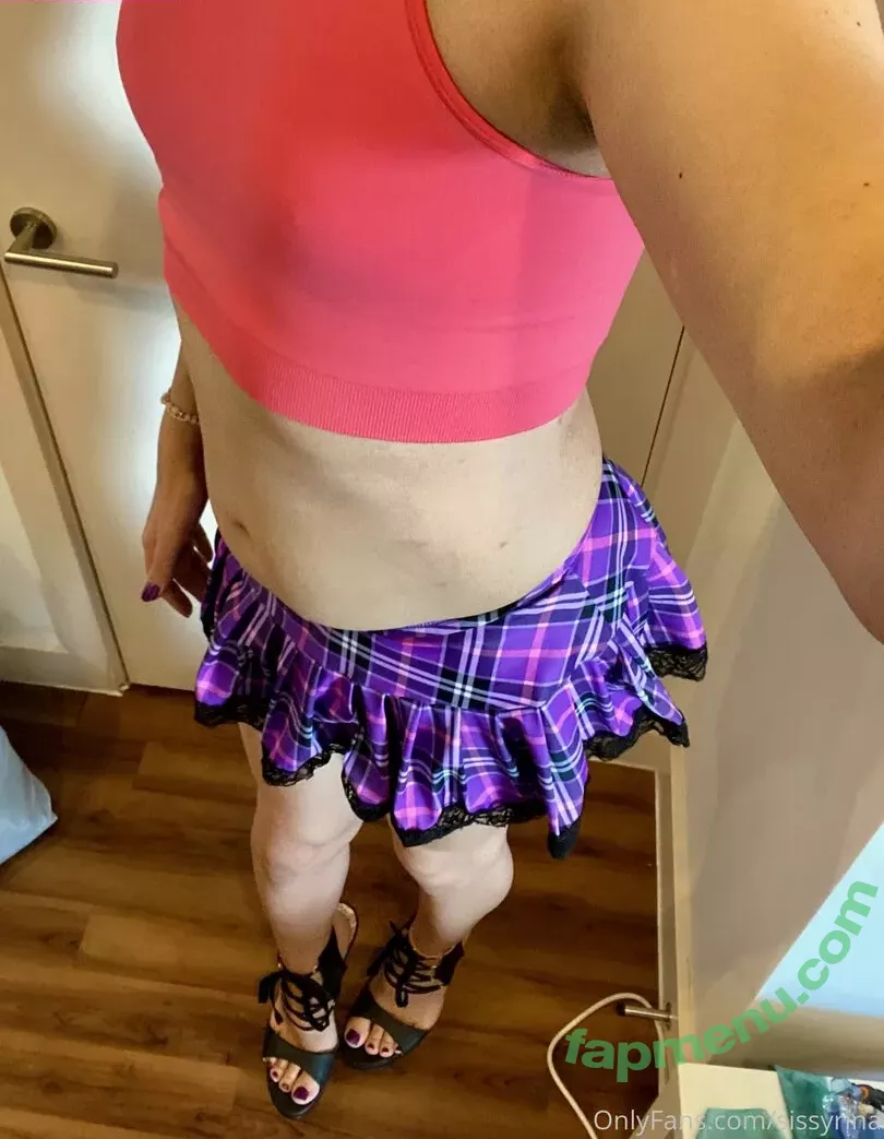 rinavolpina nude photo #0005 (rinapinaaa)
