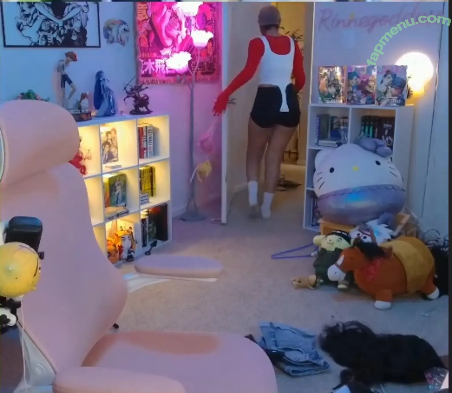 Rinnegoddess nude photo #0496 (themusclemommy)