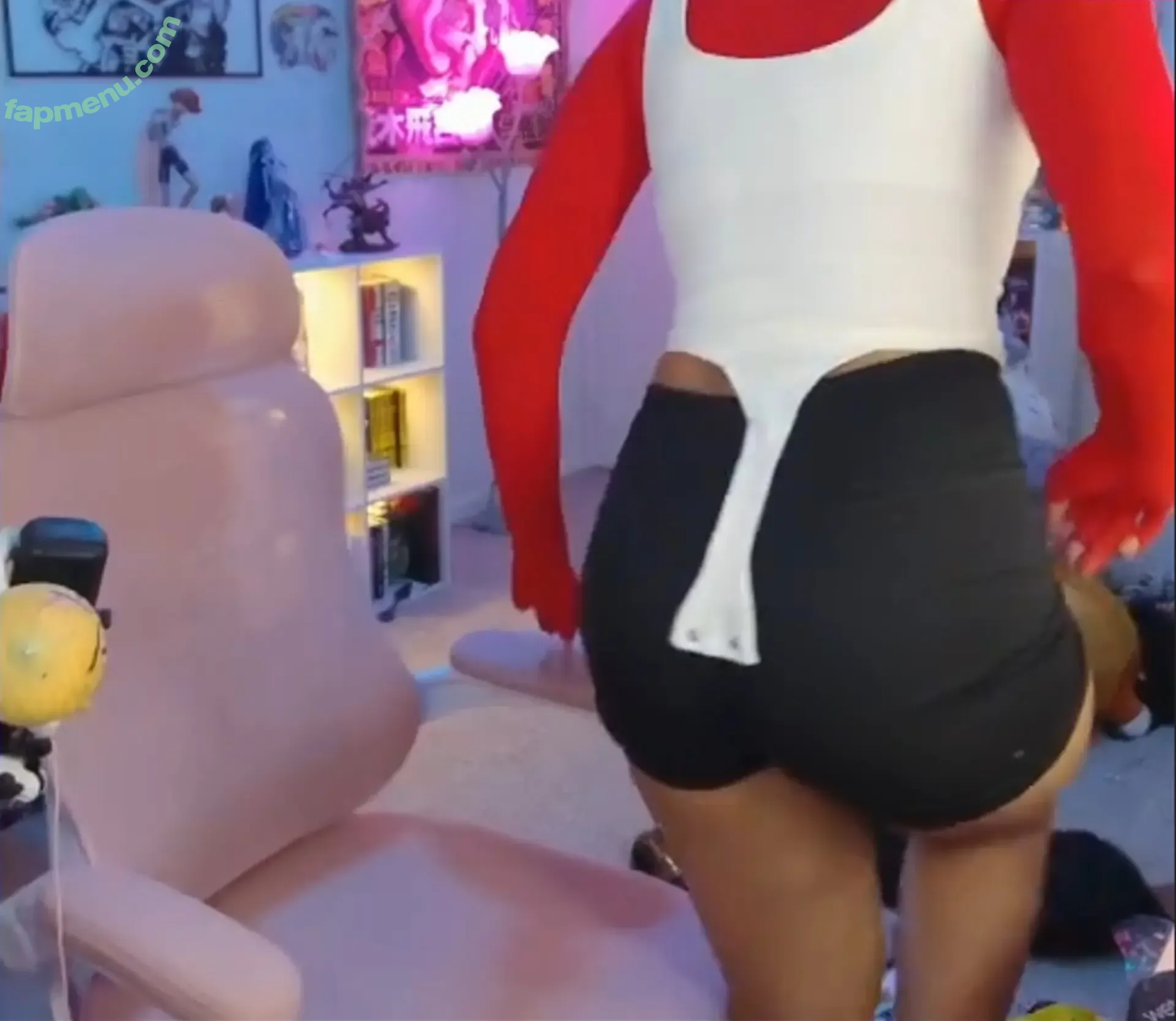 Rinnegoddess nude photo #0521 (themusclemommy)