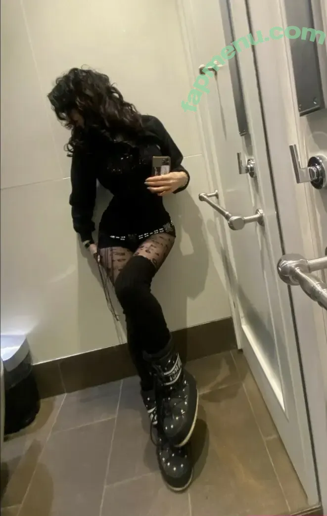 Rio Lawlor nude photo #0090 (a.rio.xx / theonlyrio)