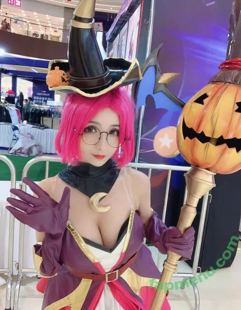 Rioko Cosplay nude photo #0300 (rioko041120 / rioko_cos)