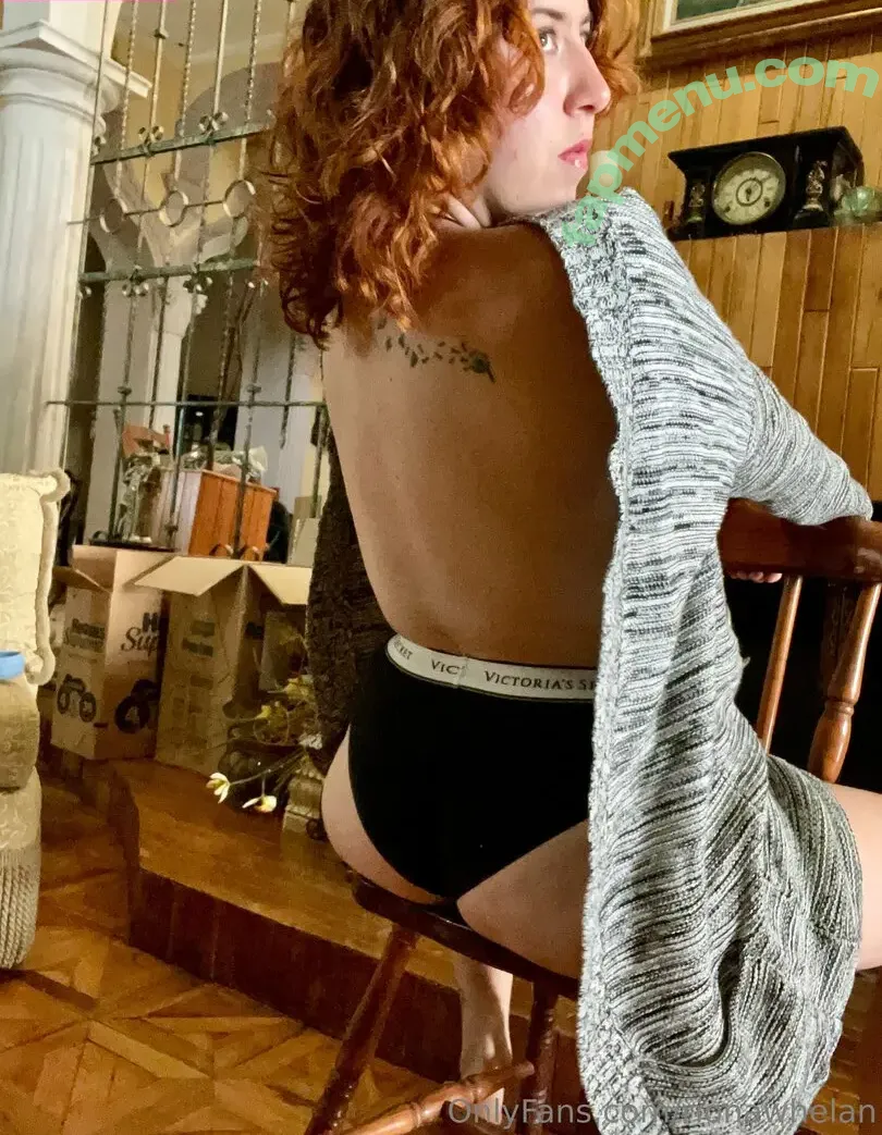 rionawhelan nude photo #0024 (riionawhelan)