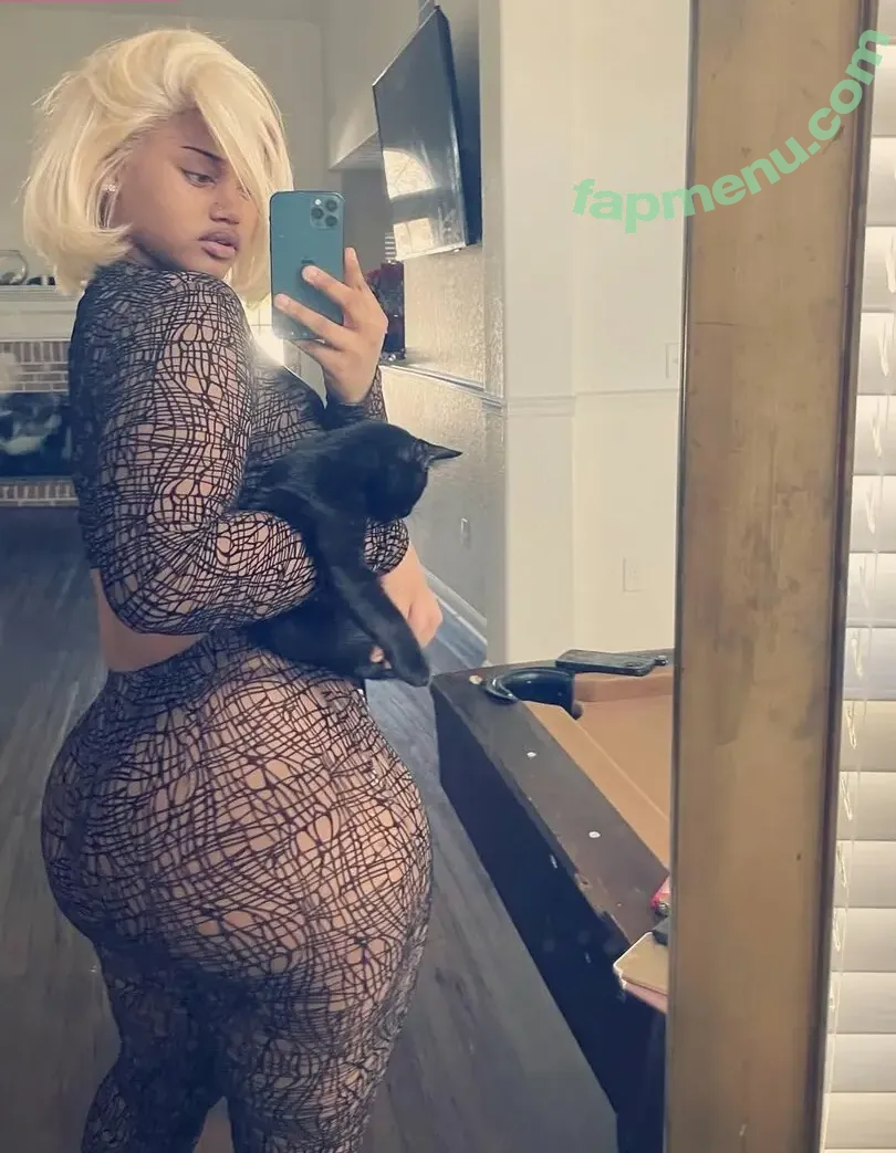 ripyerkwitak nude photo #0011 (monebadass / yerkwithakk)