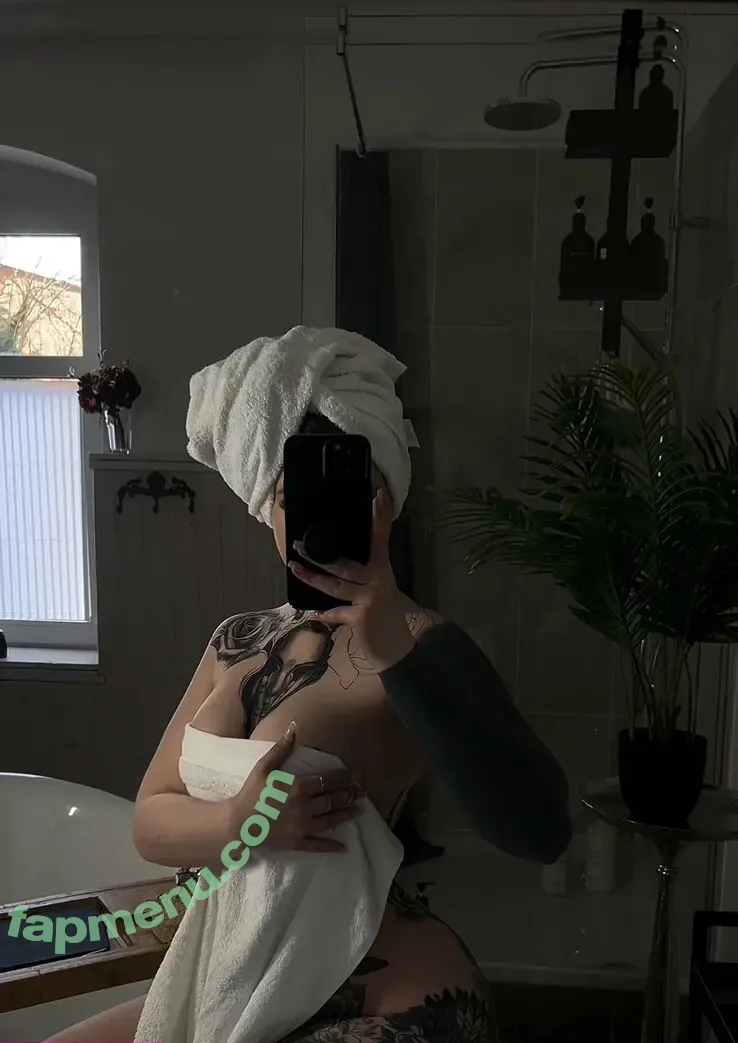 rira_rays nude photo #0018 (rira.rays)