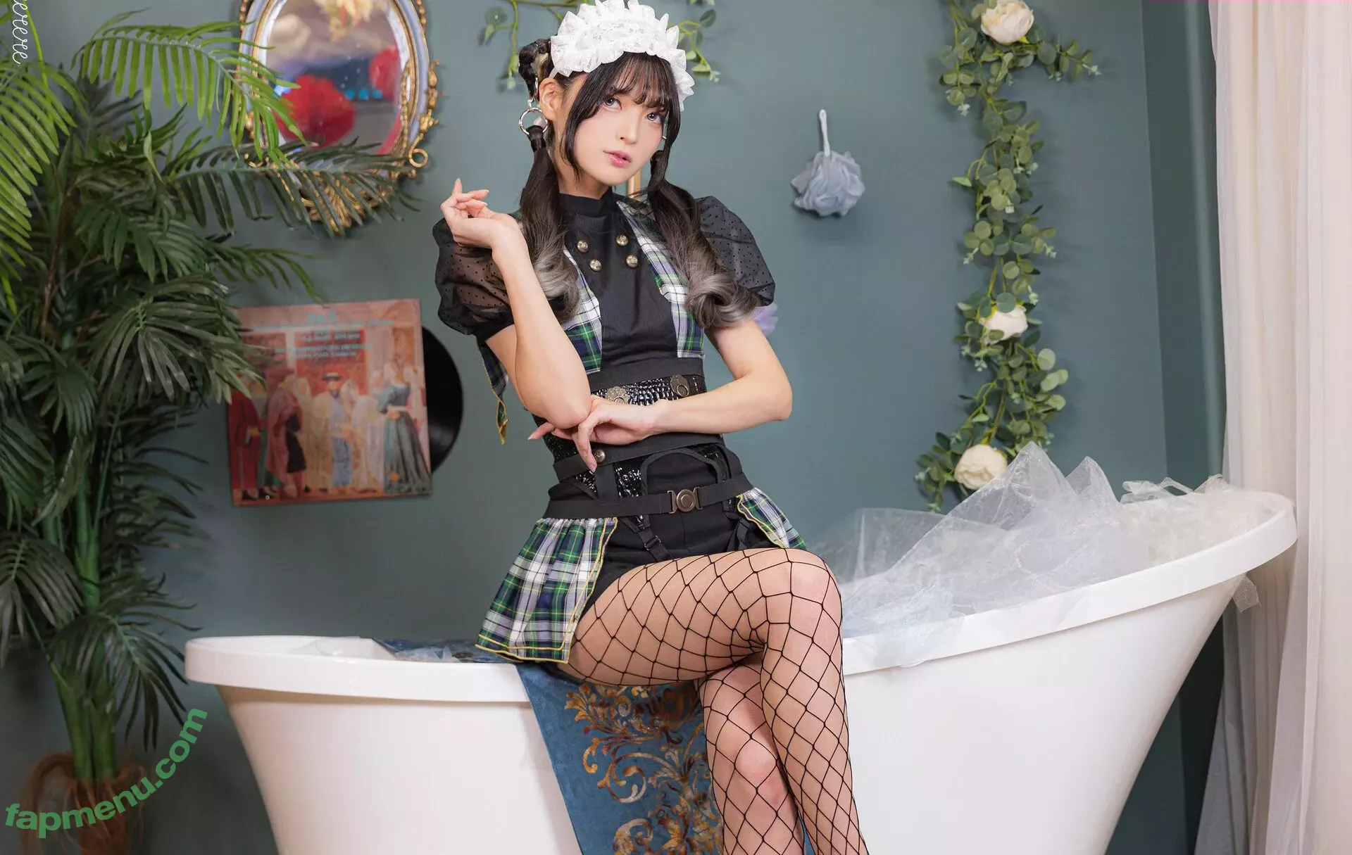 rirerere00 nude photo #0044 (rirerere / リール)