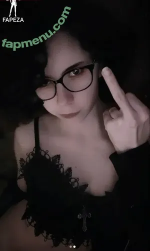 RirimiAou / French VStreamer nude photo #0021