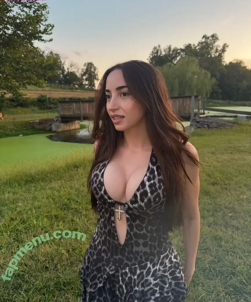 Riss Flex nude photo #0006 (itsreallyriss / rissflex)