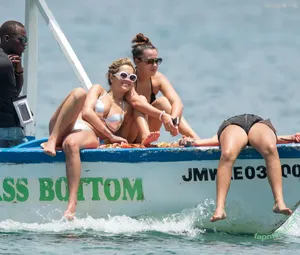 Rita Ora / ritaora / ritaoraeu nude photo #6730
