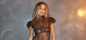 Rita Ora / ritaora / ritaoraeu nude photo #6761
