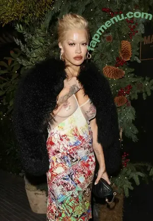 Rita Ora / ritaora / ritaoraeu nude photo #6764