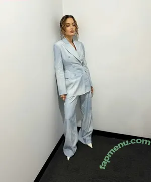 Rita Ora / ritaora / ritaoraeu nude photo #6799