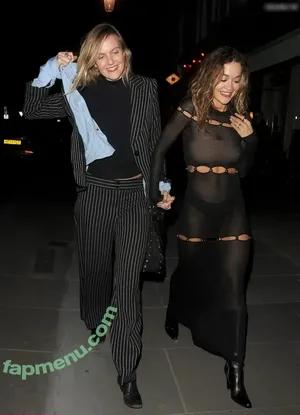 Rita Ora / ritaora / ritaoraeu nude photo #6862