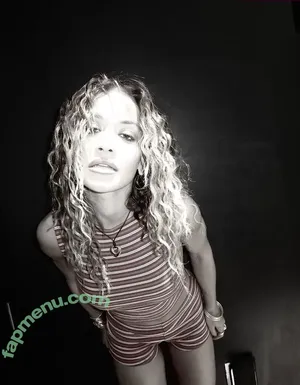 Rita Ora / ritaora / ritaoraeu nude photo #6957