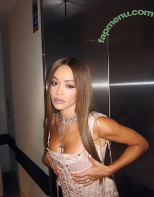 Rita Ora / ritaora / ritaoraeu nude photo #7021