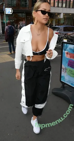 Rita Ora / ritaora / ritaoraeu nude photo #7067
