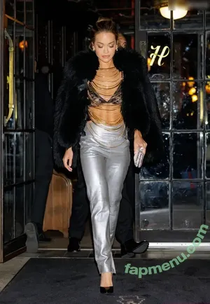Rita Ora / ritaora / ritaoraeu nude photo #7082