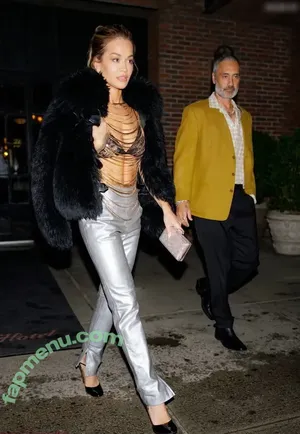 Rita Ora / ritaora / ritaoraeu nude photo #7083