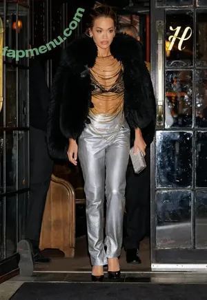 Rita Ora / ritaora / ritaoraeu nude photo #7085