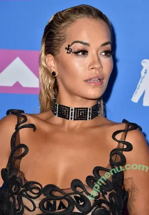 Rita Ora / ritaora / ritaoraeu nude photo #7093