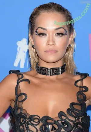 Rita Ora / ritaora / ritaoraeu nude photo #7097