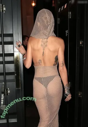 Rita Ora / ritaora / ritaoraeu nude photo #7190
