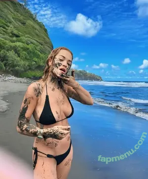 Rita Ora / ritaora / ritaoraeu nude photo #7703