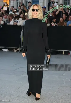 Rita Ora / ritaora / ritaoraeu nude photo #7710