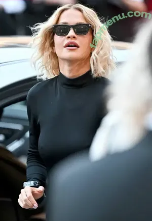 Rita Ora / ritaora / ritaoraeu nude photo #7714