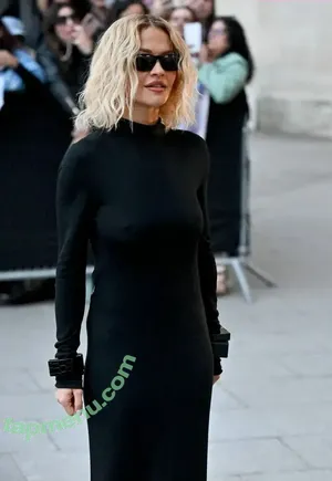 Rita Ora / ritaora / ritaoraeu nude photo #7719