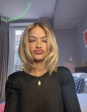 Rita Ora / ritaora / ritaoraeu nude photo #7769