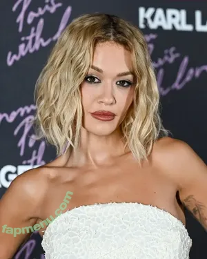 Rita Ora / ritaora / ritaoraeu nude photo #7771
