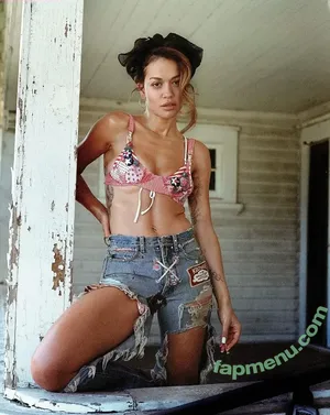 Rita Ora / ritaora / ritaoraeu nude photo #7837