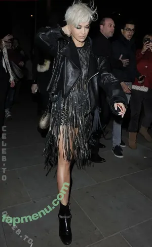 Rita Ora / ritaora / ritaoraeu nude photo #7971
