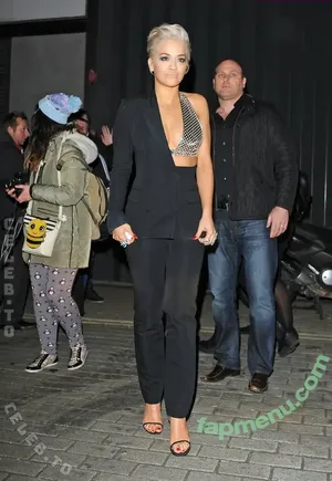 Rita Ora / ritaora / ritaoraeu nude photo #7994