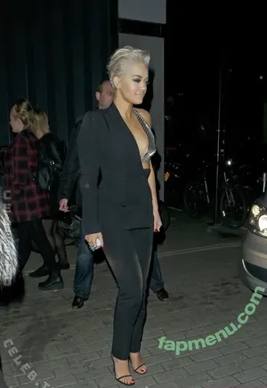 Rita Ora / ritaora / ritaoraeu nude photo #7997