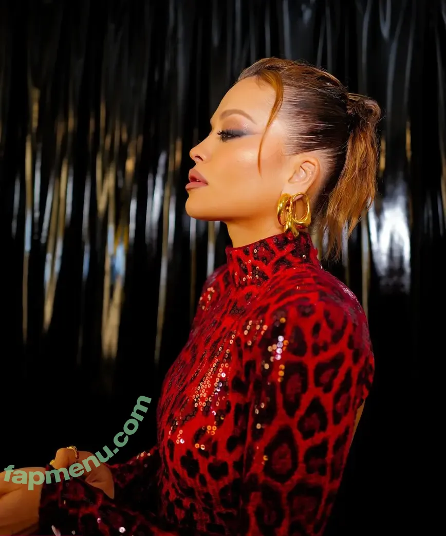 Rita Ora nude photo #7005 (ritaora / ritaoraeu)